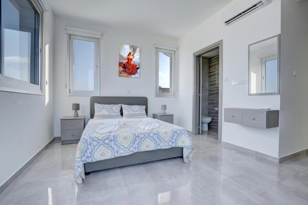Chloe Luxury Villas Protaras Eksteriør bilde